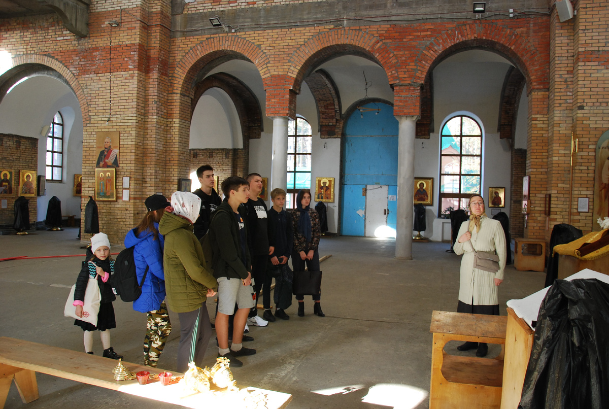 Экскурсия для гимназистов в Казанском храме