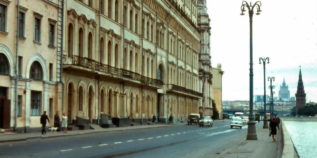 Набережная Москвы-реки, от которой много раз пытались избавиться