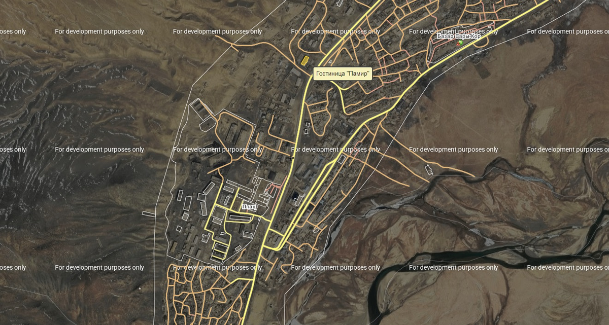 Взаимное расположение отеля "Pamir" в Мургабе и Мургабского погранотряда. Именно в этой части служил срочную мой одноклассник Сергей Терехин примерно в 1987-89 гг. Использован космоснимок Wikimapia