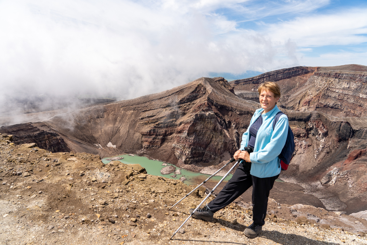 На вершине вулкана Горелый