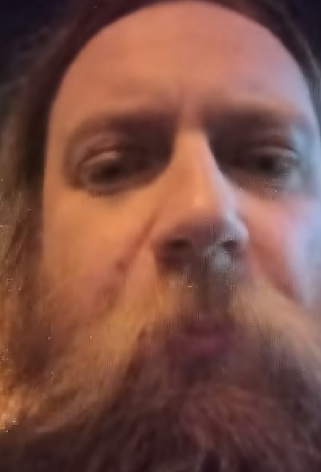 Евгений Тепляков, скрин из видео "Страшная история" автора канала 