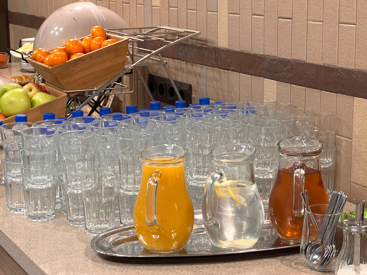 Сок, лимонад, вода: что пить?