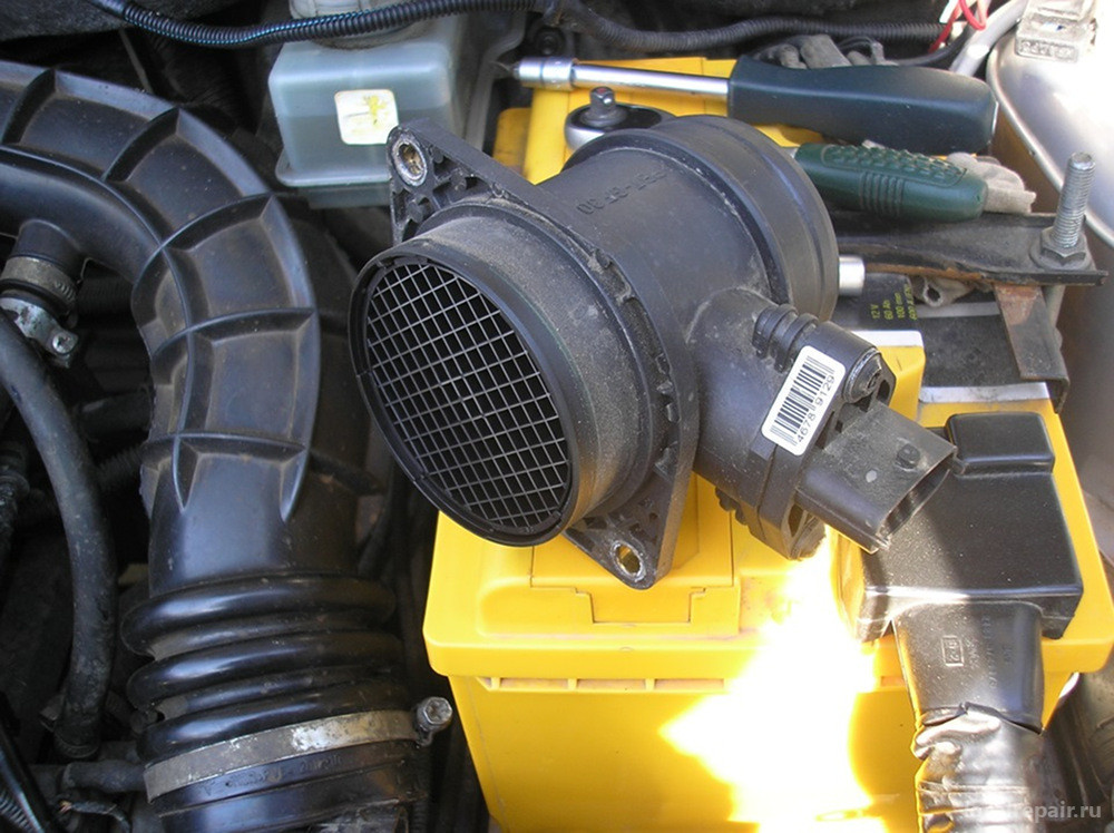 источник: https://localrepair.ru/blog/datchik-dmrv-prichiny-i-priznaki-neispravnosti