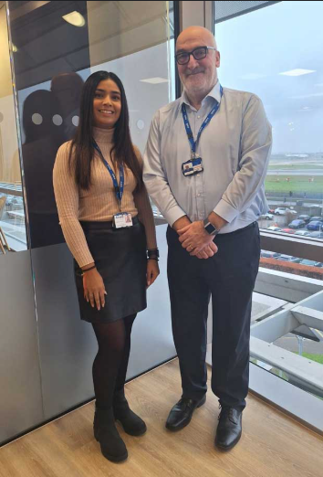 Управляющий директор ABM Aviation Джим Ниблок и руководитель службы безопасности Джасприт Рил