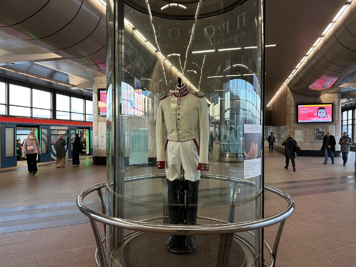 Выставка костюмов из фильма «Пророк. История Александра Пушкина»