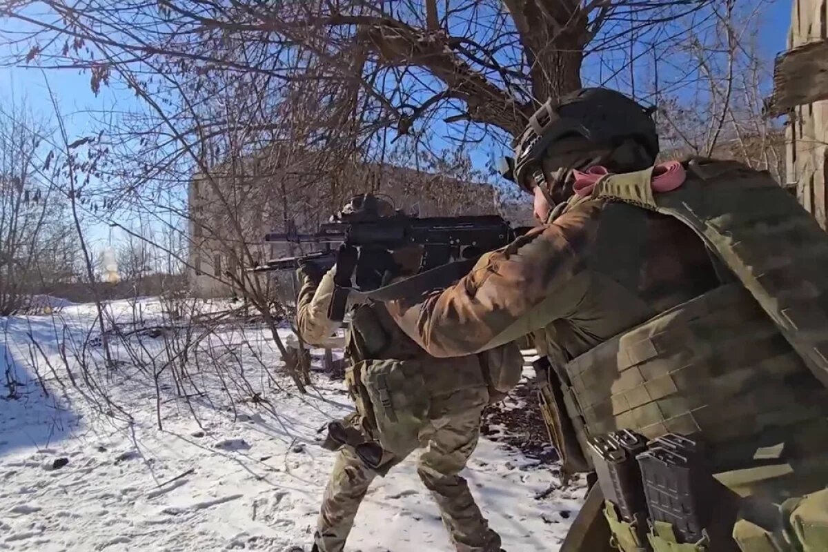    «Девятиэтажку штурмовали 27 дней».