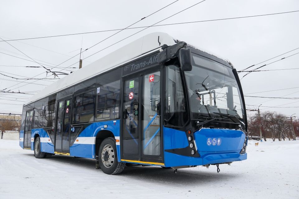    Новый троллейбус "Авангард" в Барнауле. Февраль 2025 года. Источник: Виталий Барабаш