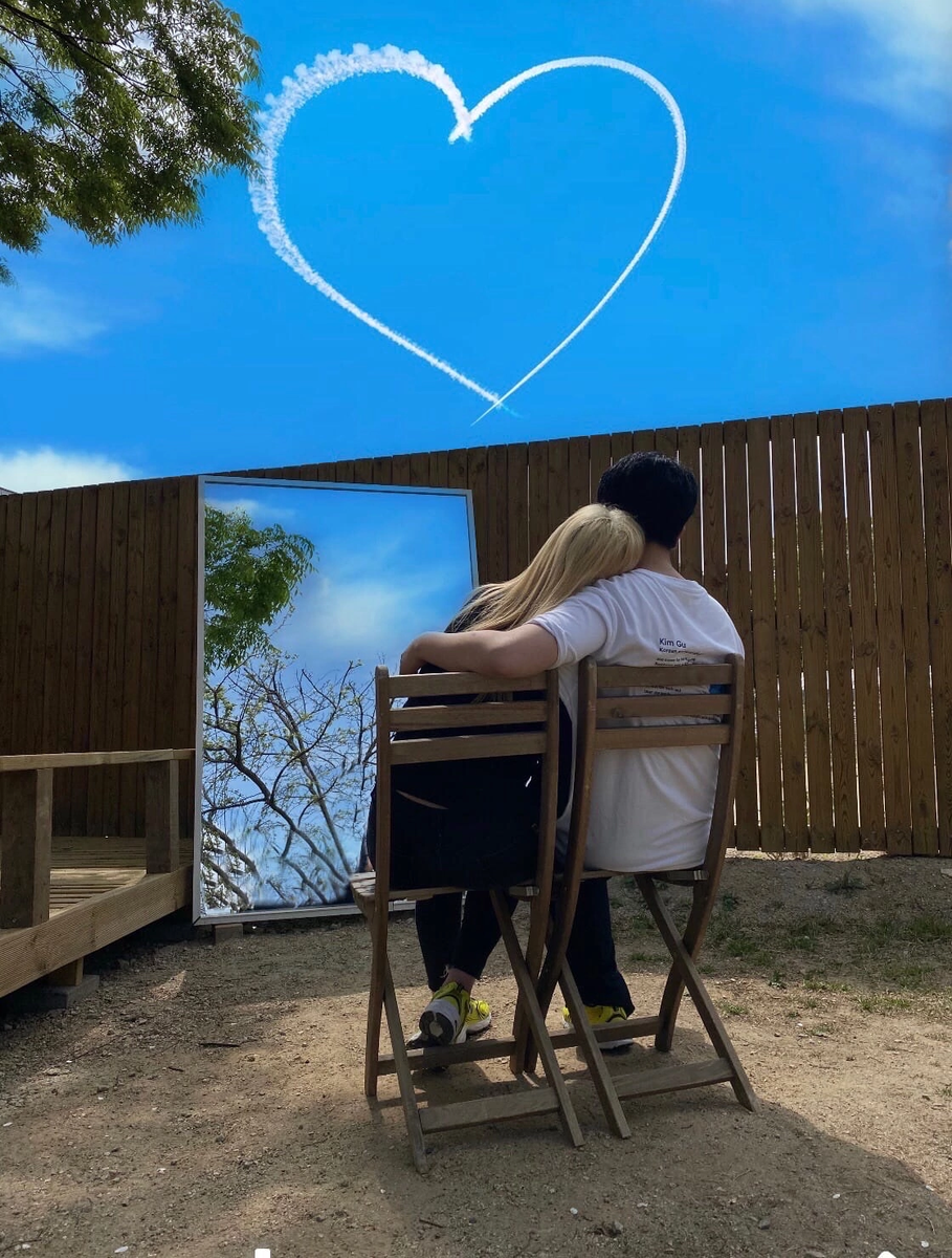 Если вам интересно узнать больше о реальных отношениях с корейцами — подписывайтесь, буду делиться своим опытом! ❤️
