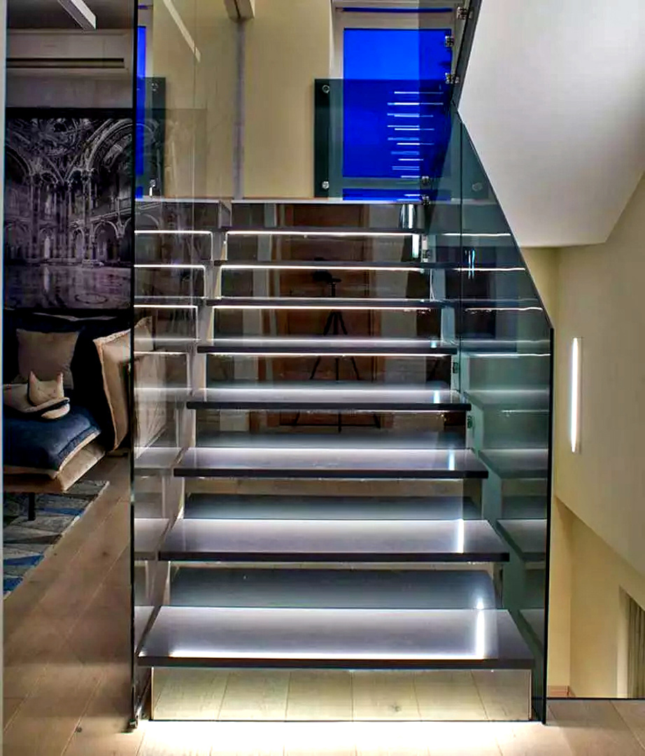 Давайте сегодня посмотрим на что-то действительно оригинальное и отличающееся и заглянем внутрь дома популярного певца.