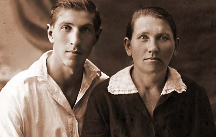 Сергей Филиппов с матерью Евдокией Терентьевной