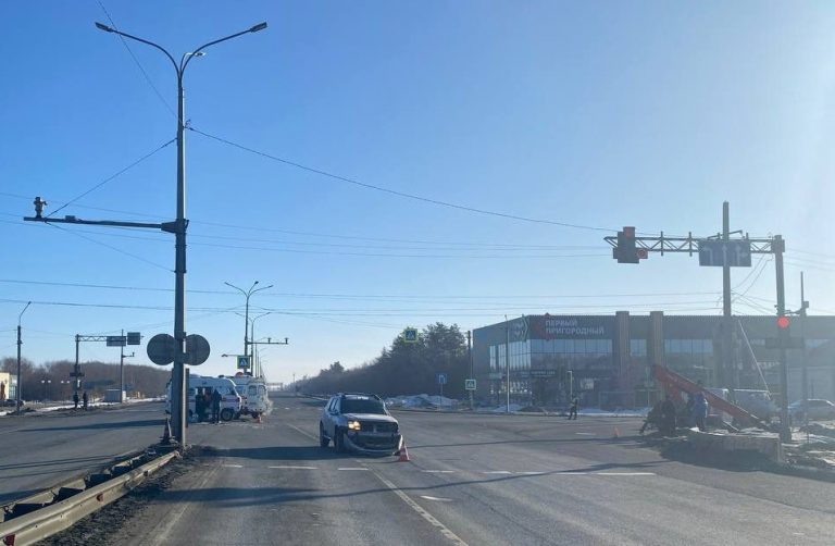    Под Оренбургом при столкновении «УАЗа» и «Дастера» пострадали два человека Оренбуржье