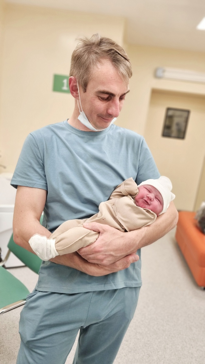 в роддоме...