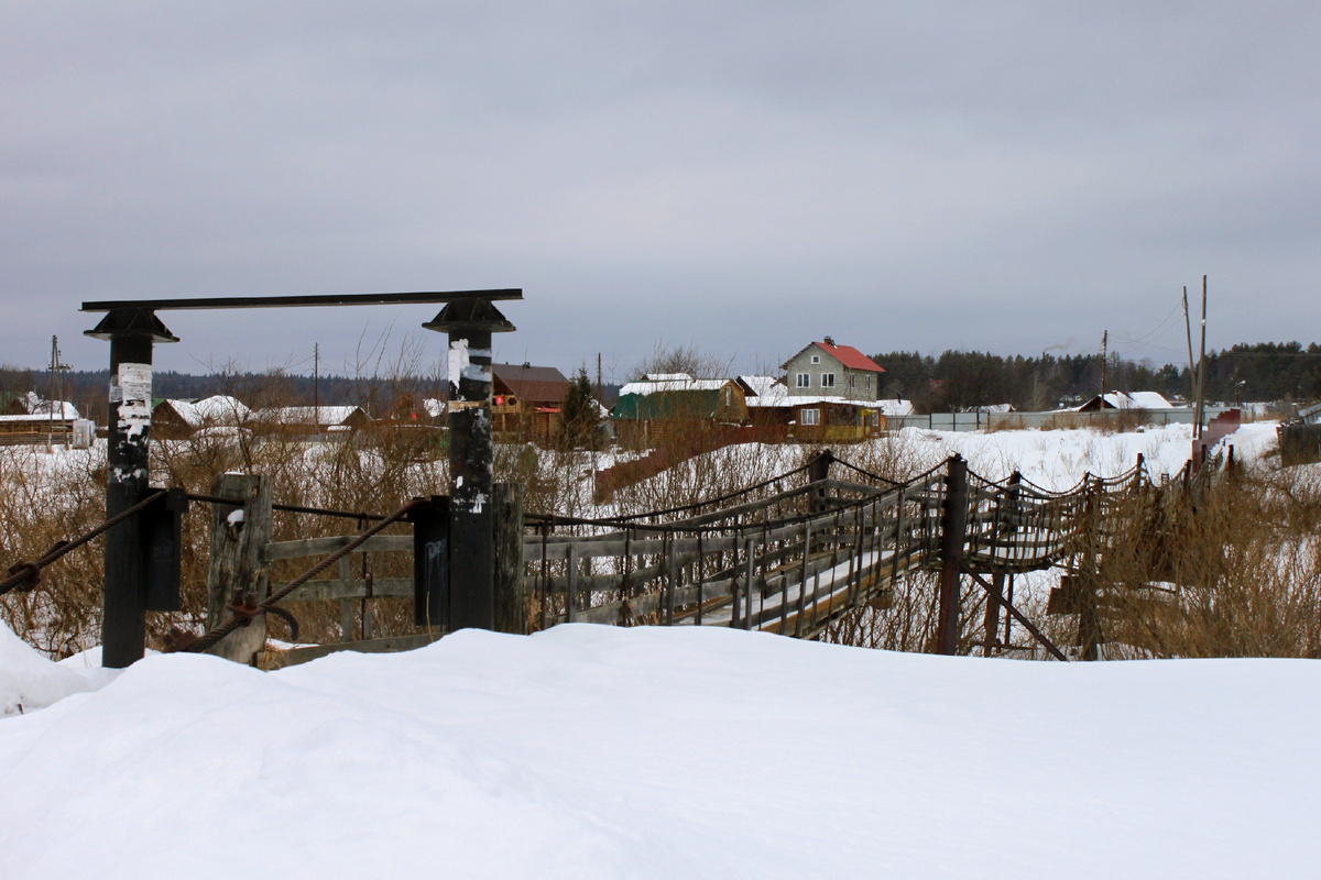 Фото автора. Мост вблизи Храма Георгия Победоносца с. Слобода