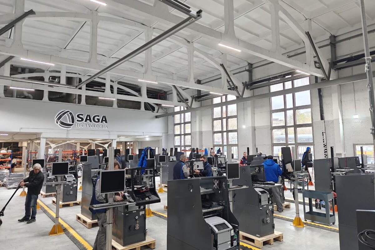 Пресс-служба АО "САГА Технологии"
Инженеры-тестировщики неоднократно проверяют готовую продукцию.