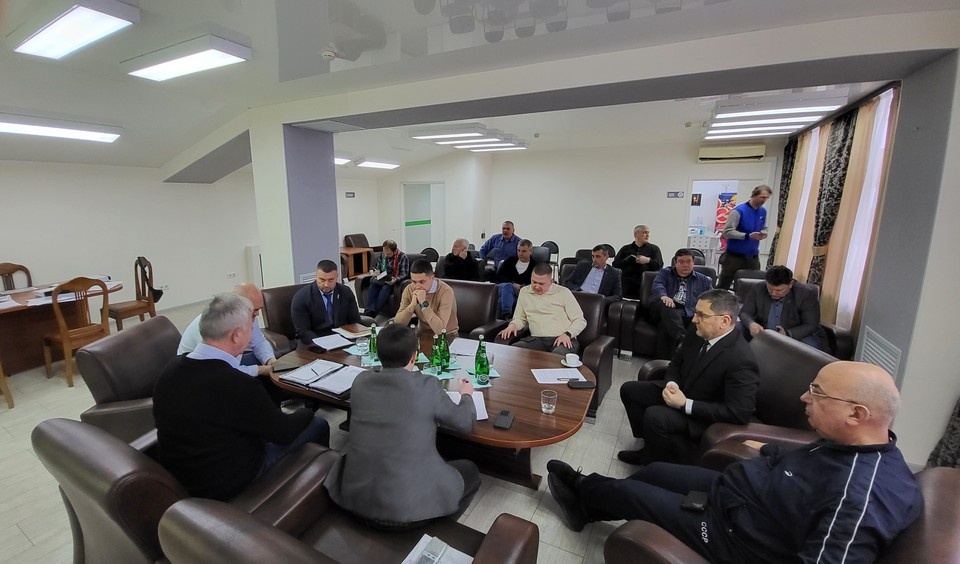    В Кузбасс с рабочим визитом прибыли специалисты РФС и Союза федераций футбола «Сибирь». Фото: Министерство физической культуры и спорта Кузбасса.