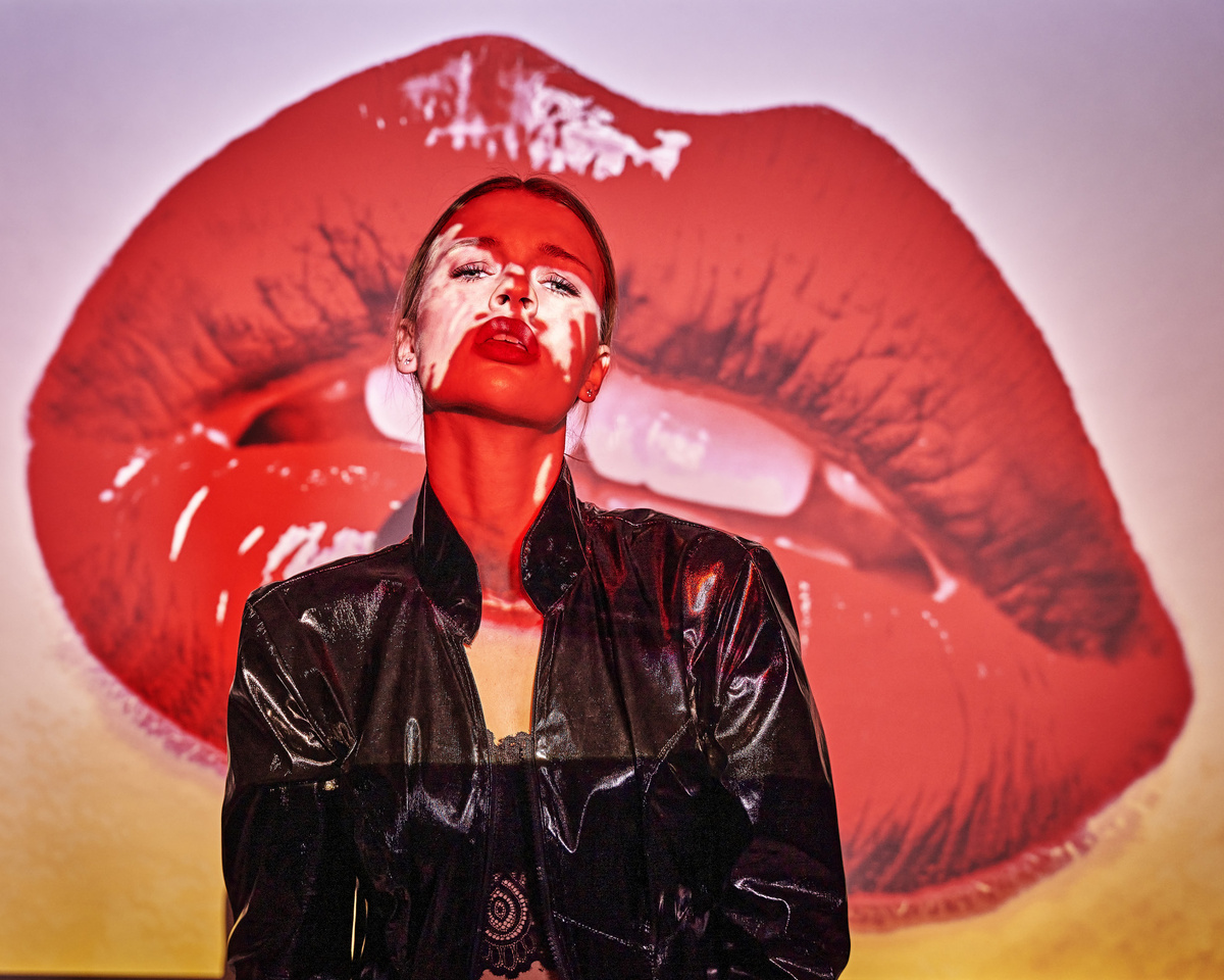 Markus Keck. Body Projections - Leica SL2 + Vario-Elmarit-SL 24-70 f/2.8 Asph - 1/250 sec, aperture 3.5, ISO 640