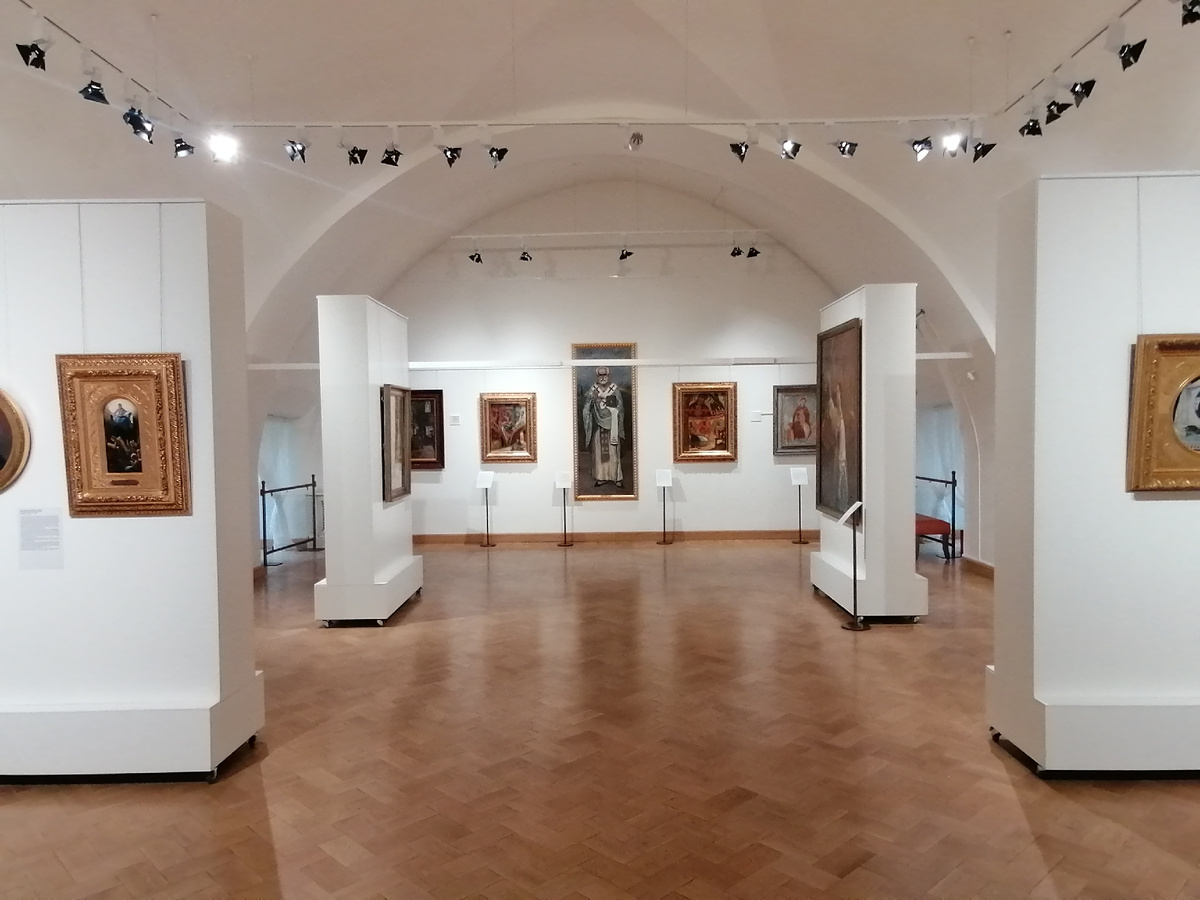 Выставка "Русское религиозное искусство XVIII-второй половины XX века".