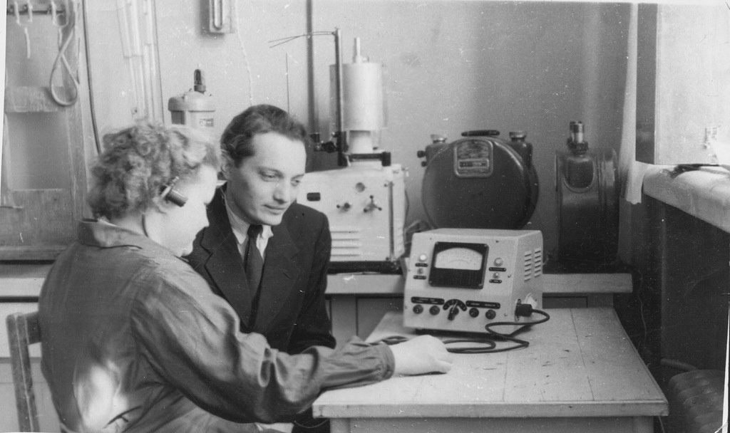 На лабораторных занятиях биофака Уральского государственного университета им. А.М. Горького, конец 50-х гг. XX в.