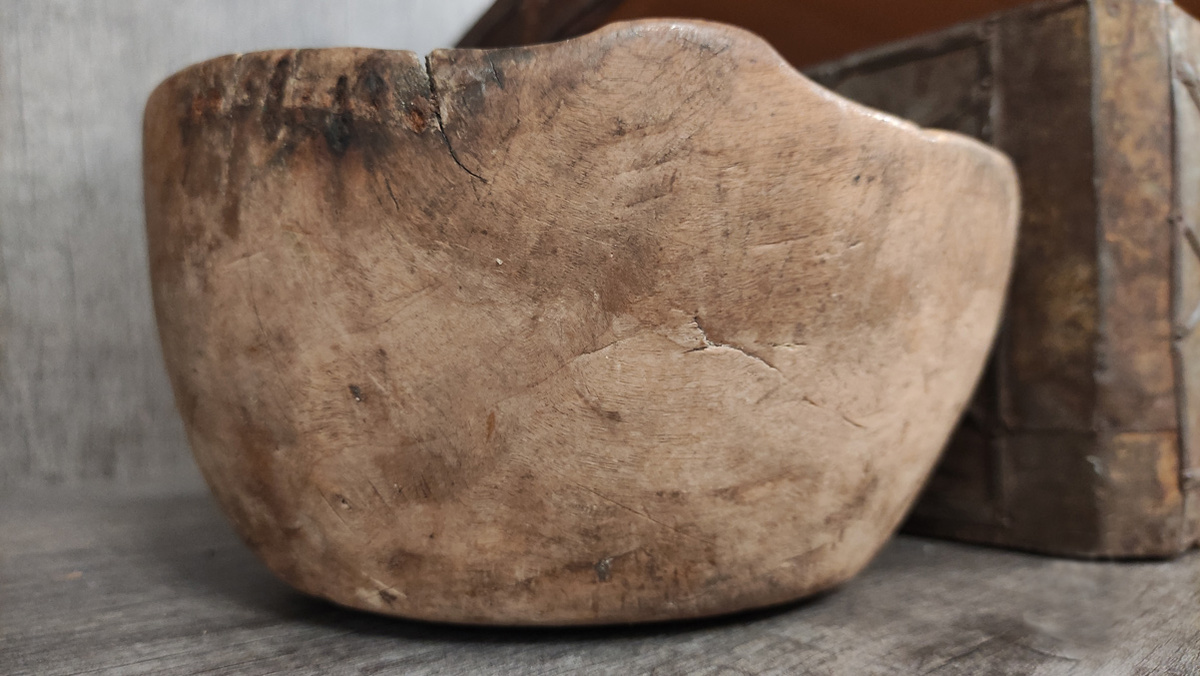 Эта чаша бытовала в семье Х. М. Туаршева