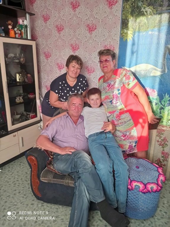 Ее самые дорогие и любимые - семья!