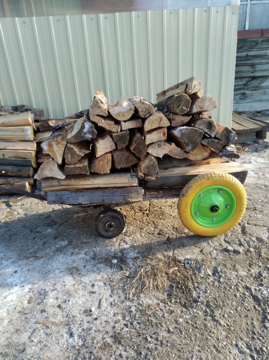 Дровавозка сварганил из того что есть!