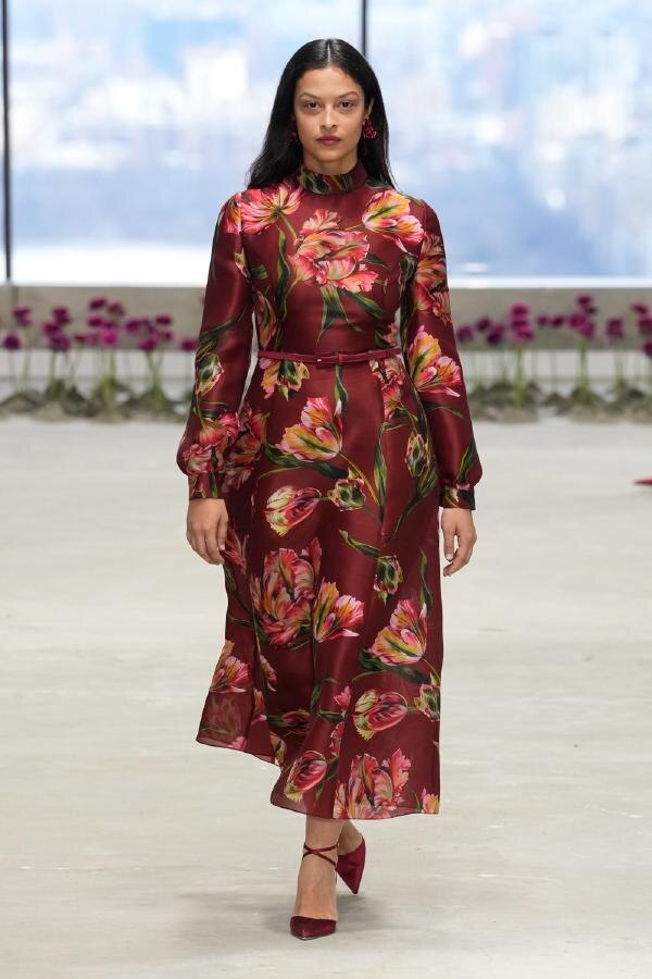 Carolina Herrera осень-зима 2025-2026 на Неделе моды в Нью-Йорке FW25 (10 февраля 2025 г.).