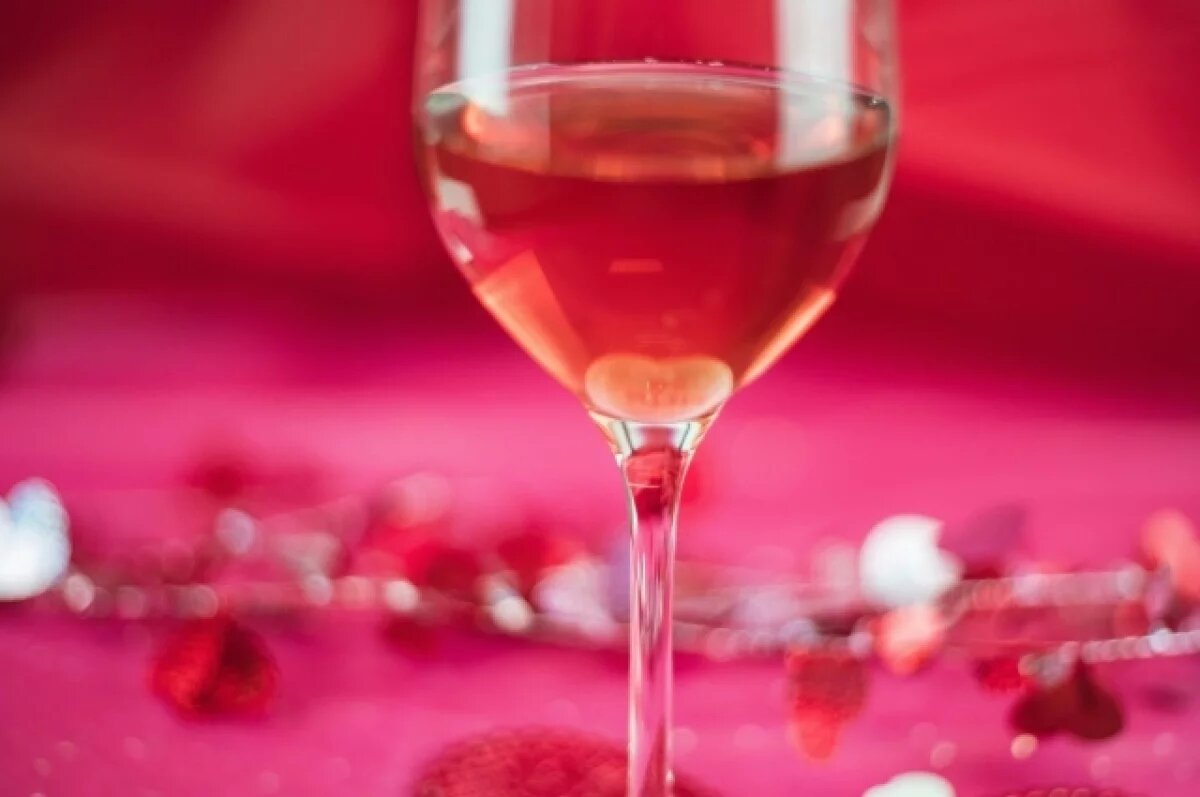    Мексиканский ведущий приехал в Салехард и выпил кровь оленя