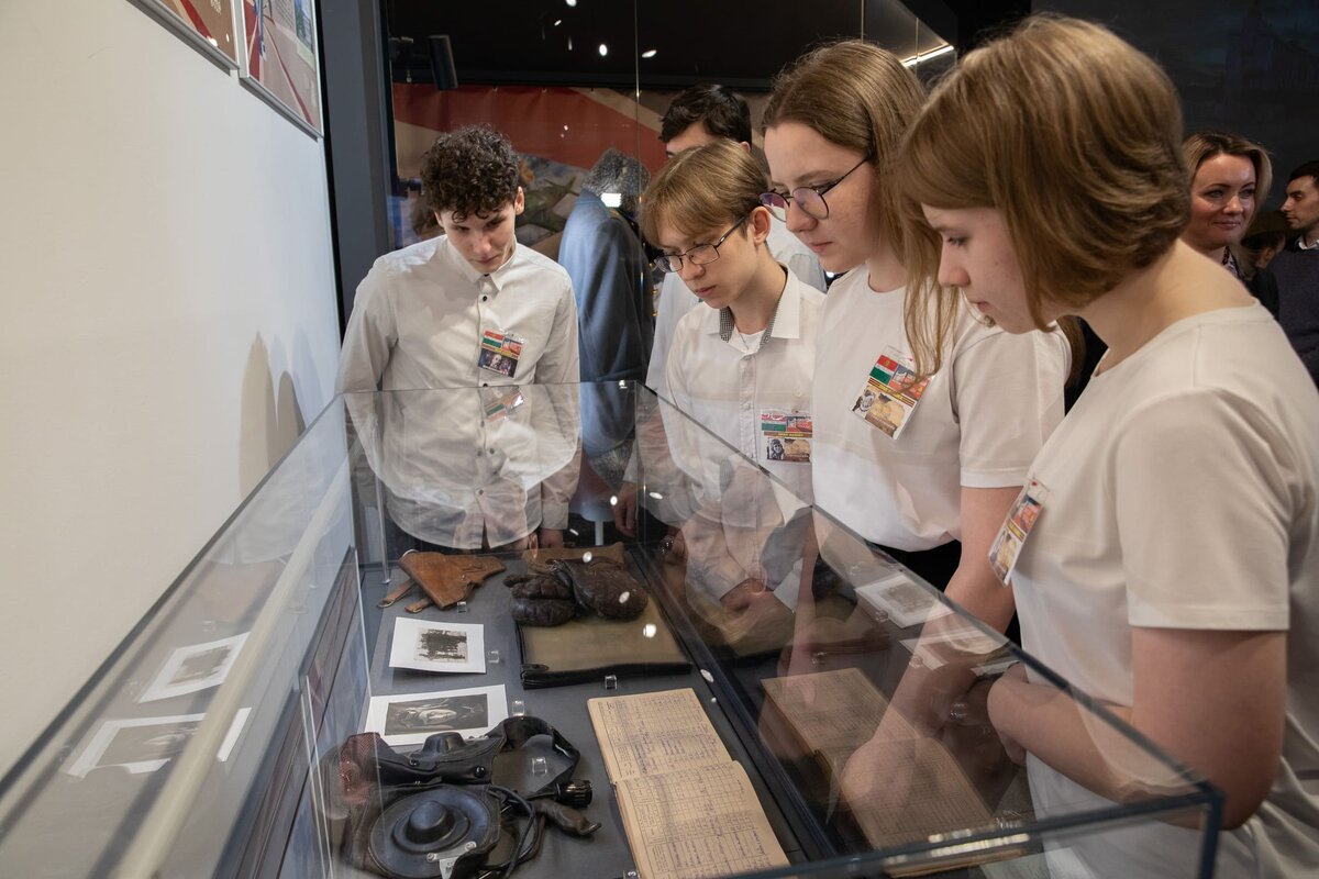    Более 30 музеев представят реликвии героев «Нормандии-Неман» на выставке в Музее Победы