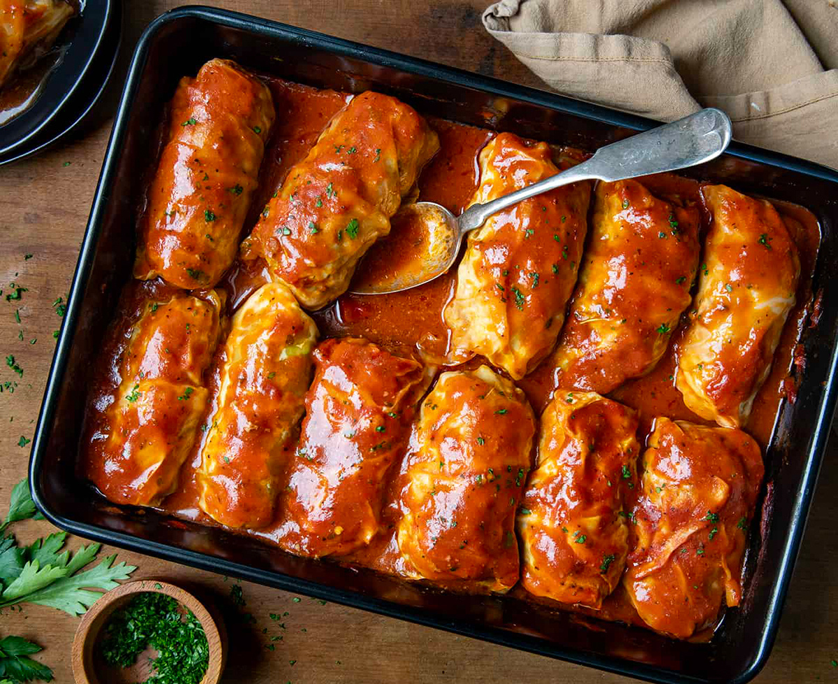 Голубцы с томатным соусом