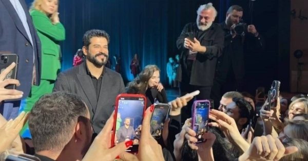    Бурак Озчивит, фото:news.mail.ru