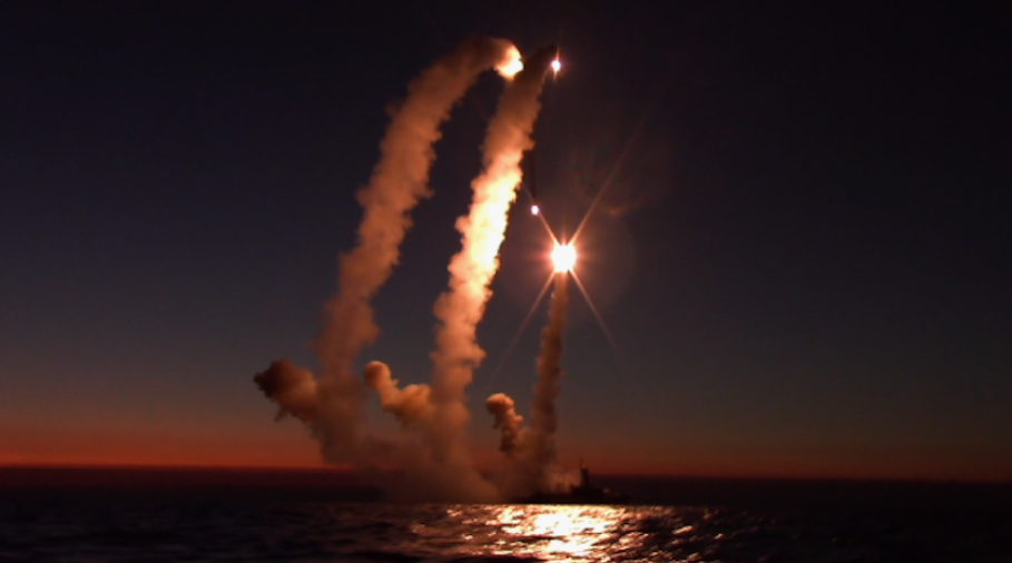 Помучившись с собственной версией дозвуковых крылатых ракет, Индия вновь обратилась к российским разработкам и выбрала экспортную версию ракеты "Калибр". Фото МО РФ