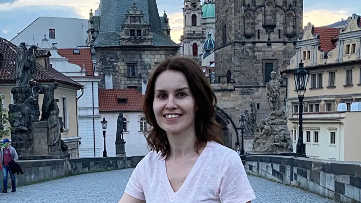    Бывшая телеведущая Фарида Курбангалеева*.