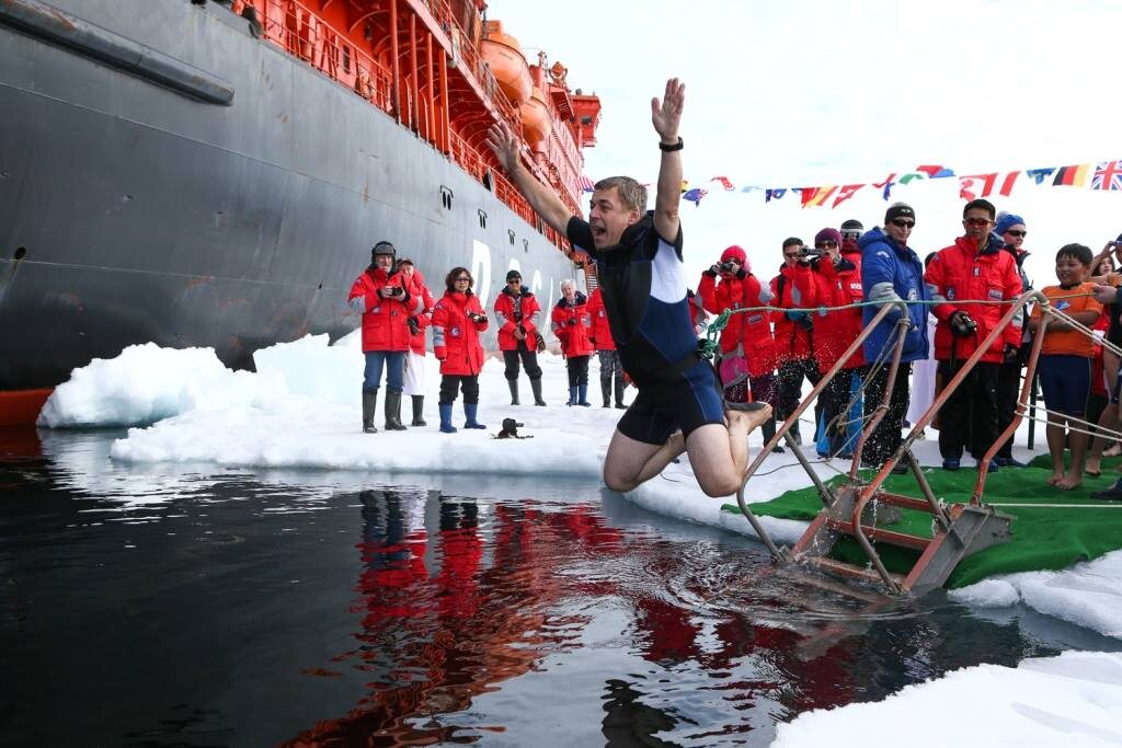 Сейчас пацаны я этот штырь достану... 