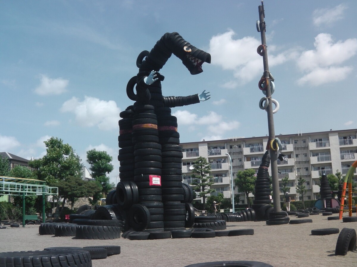 Открыт в 1967 году, спроектирован скульптором Исаму Ногучи.