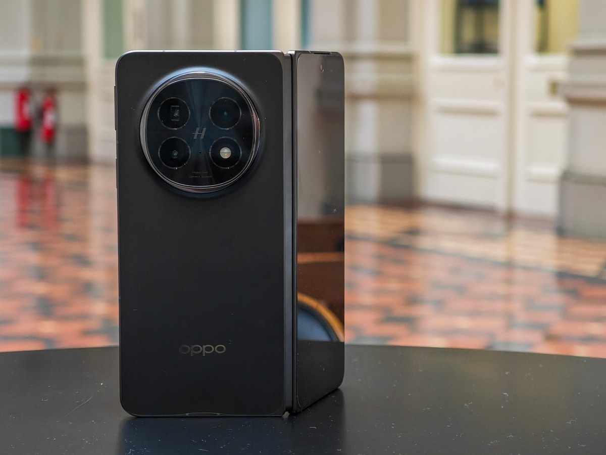    OPPO Find N5 уже побывал в руках журналистов