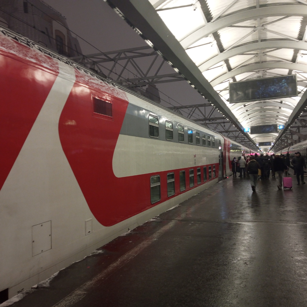 Поезд 061 Санкт-Петербург - Москва на Московском вокзале