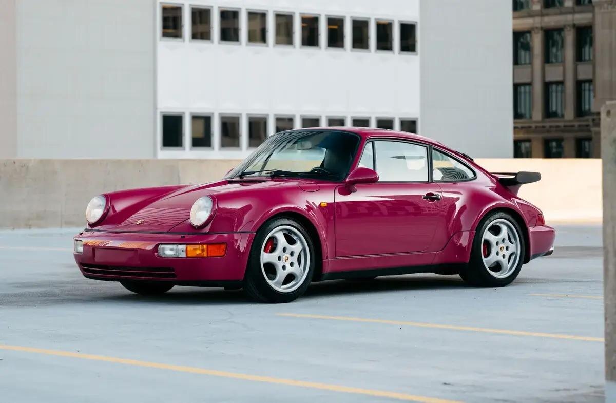 Porsche 964 turbo in ruby.