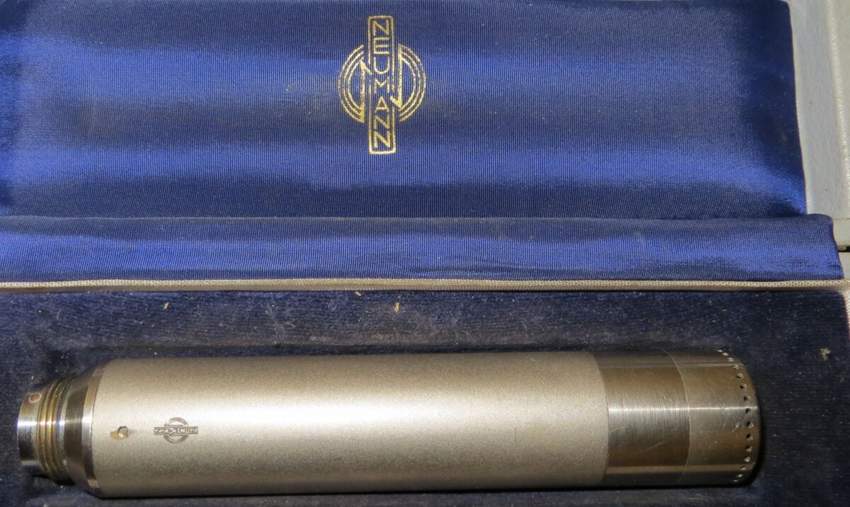 1. Ламповый микрофон NEUMANN MV102