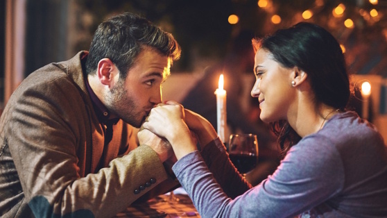    Почему шоколадные сердца – это уже стыдно? Идеи необычных подарков к Дню святого Валентина в 2025 году Ирина Петрова