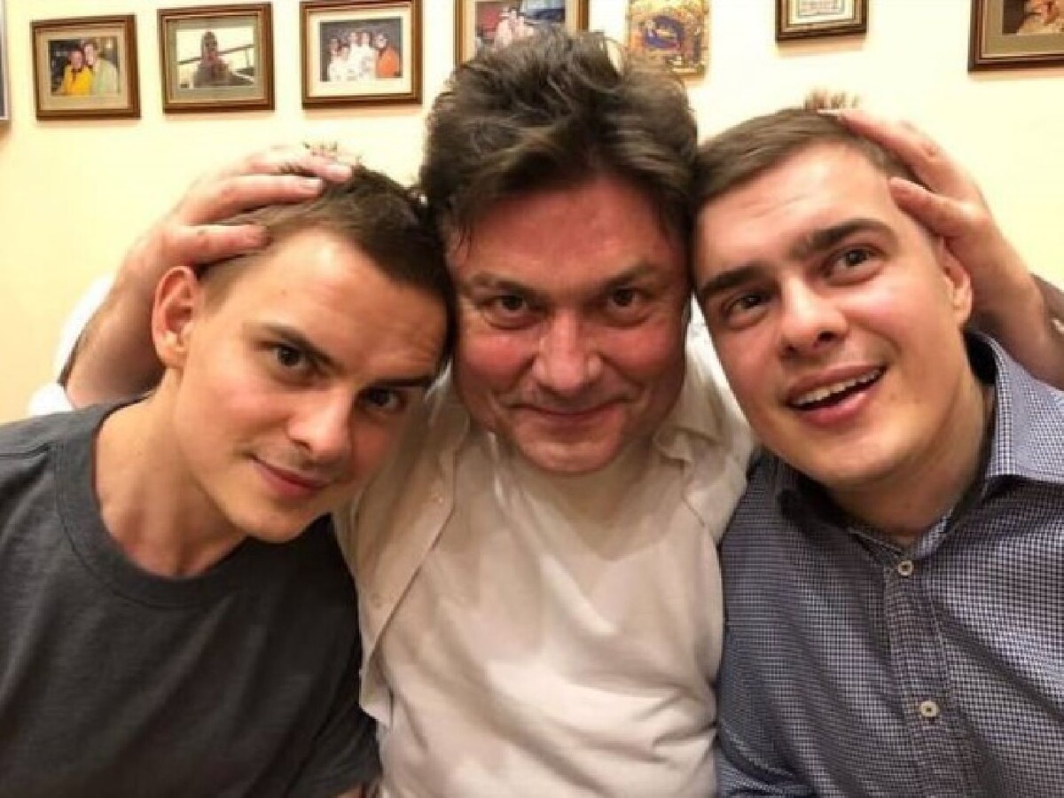 Сергей Белоголовцев с сыновьями (Фото: Инстаграм* @sergeybelogolo) 