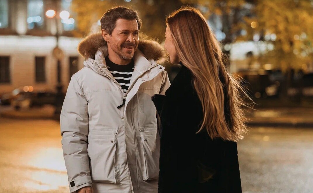 Ссылка на фото: https://www.kp.ru/putevoditel/serialy/otkrytyj-brak-2-sezon/