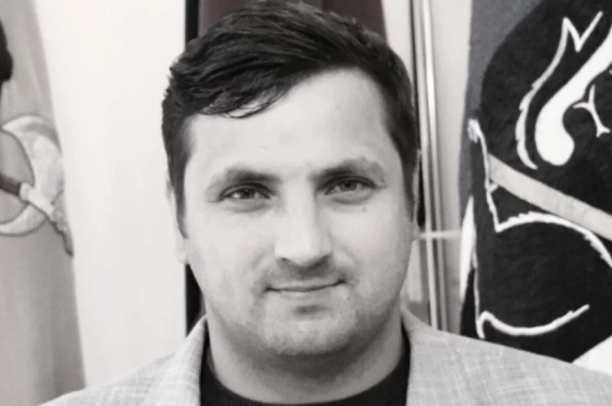    В Ярославском районе простились с 35-летним замом главы Щербаком