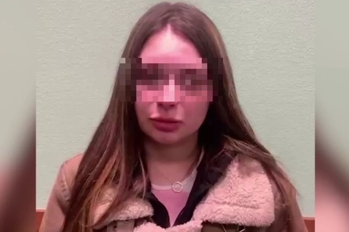    Мочившуюся у Казанского собора обвиняют в оскорблении чувств верующих