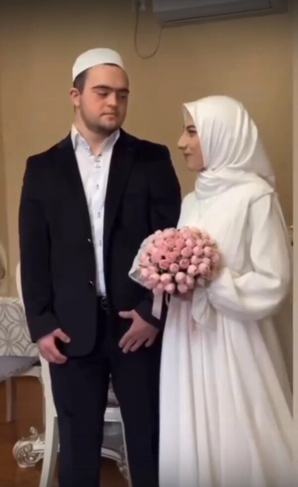    Букшон готова заботиться об Амирхане. Фото: Кадр из видео/ соцсети