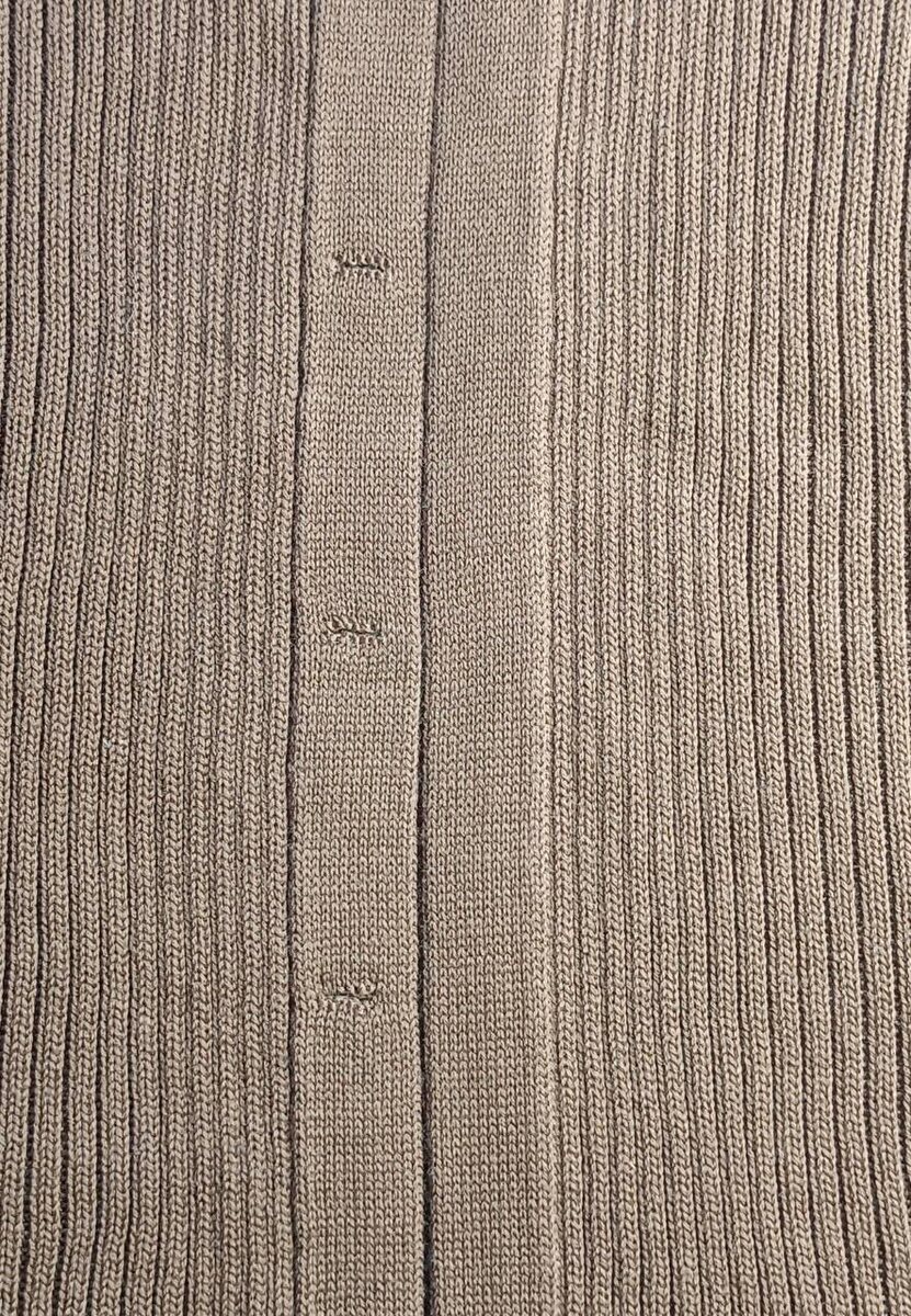 Так выглядит планка с петлями после окончательной влажно-тепловой обработки