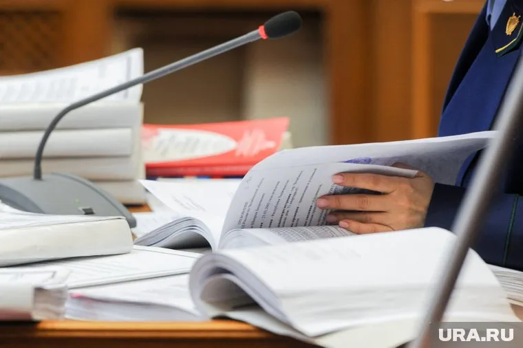 Экс-замгубернатора ЯНАО Воронова и сотрудников фирмы Проектстройсервис обвиняют в крупной взятке
Фото: Вадим Ахметов © URA.RU