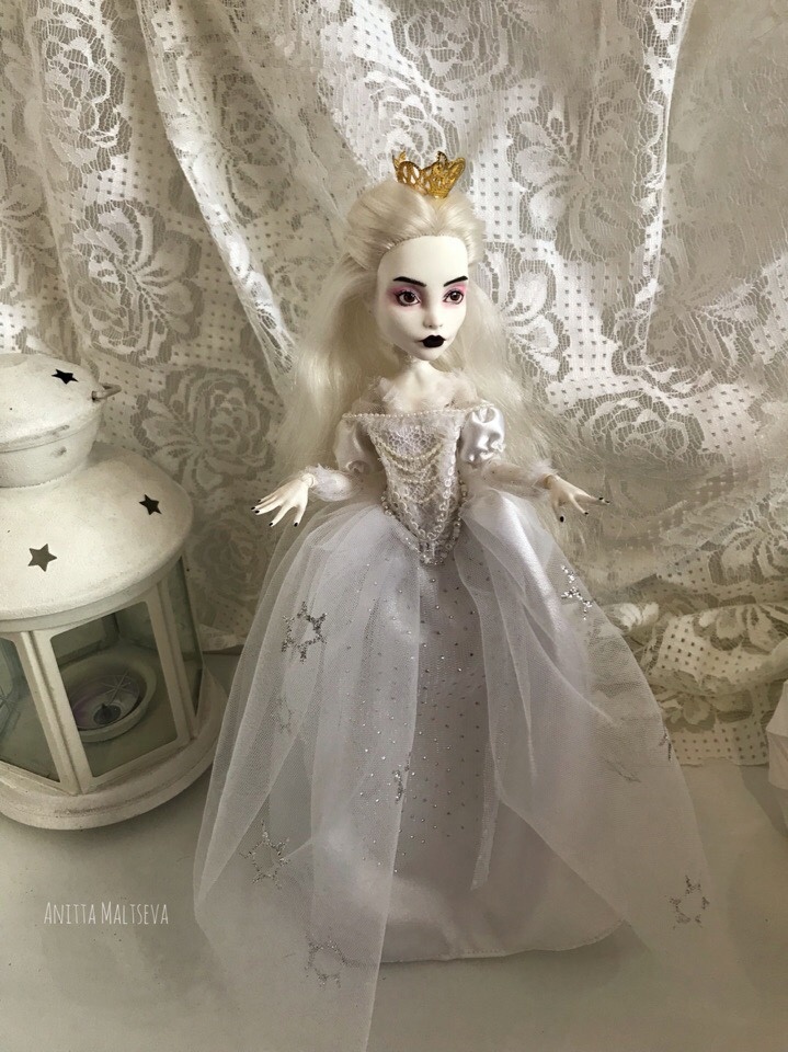 Белая Королева по мотивам фильма Тима Бертона. Листай. чтобы увидеть больше фото!