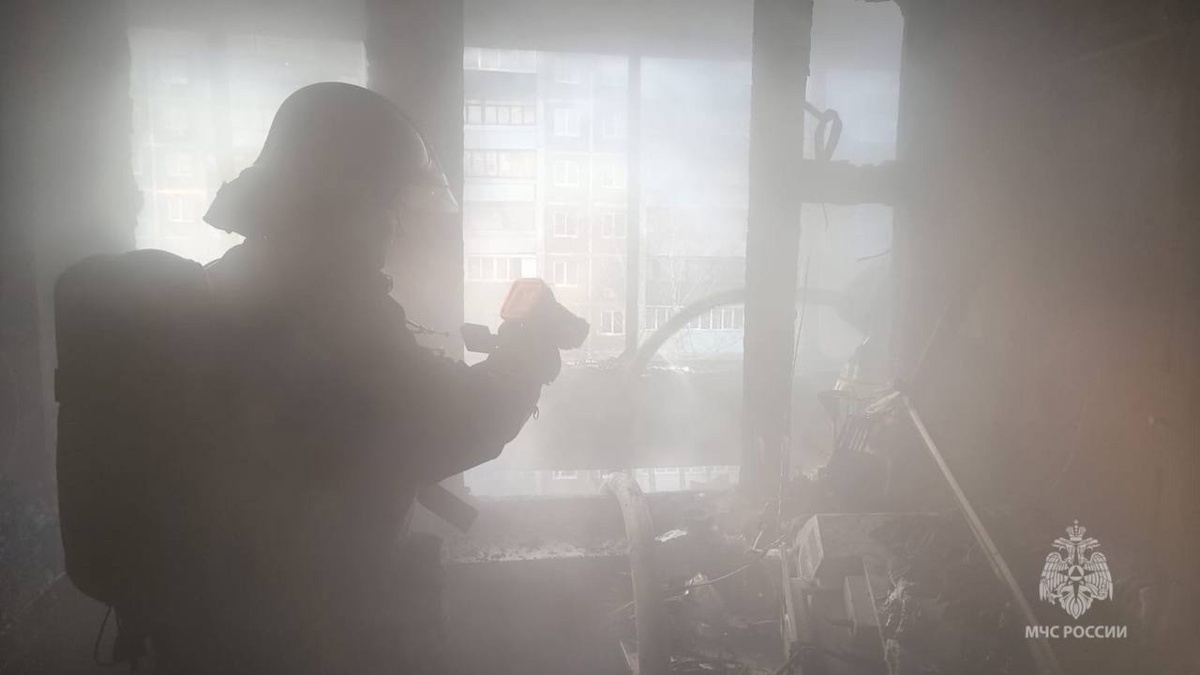    Огнеборцы ликвидировали пожар на балконе в МКД на улице К. Воробьева Курска