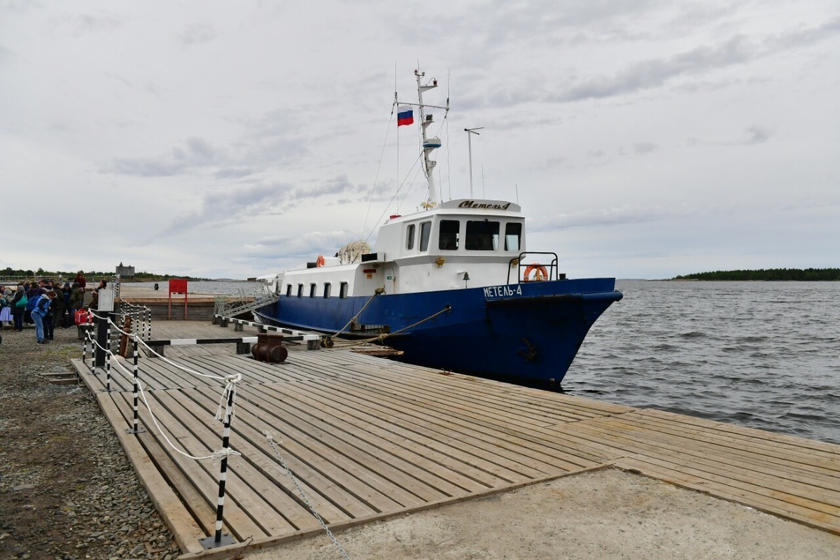    Причал в Рабочеостровске. Фото: ИА "Республика" / Сергей Юдин