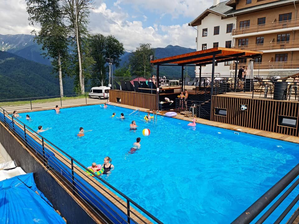 Бассейн Sun Shine и вся зона отдыха